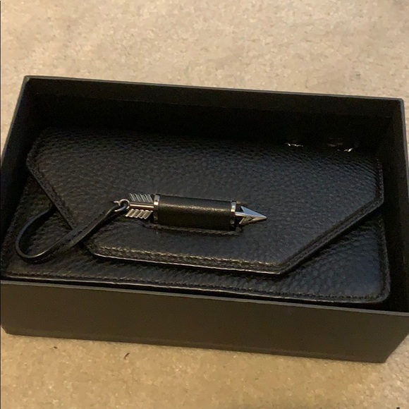 Bag - Picture 1 of 2